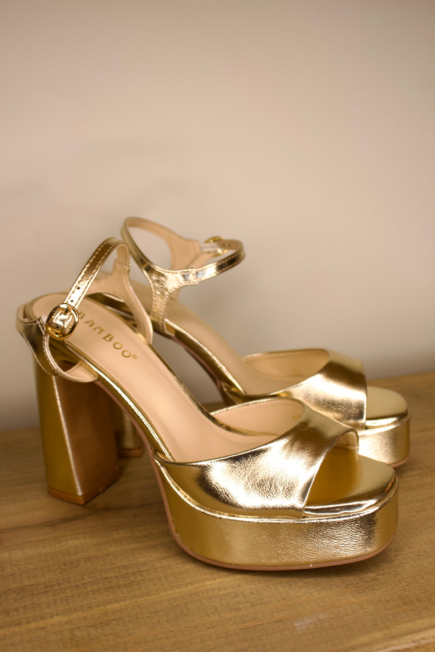 KOURTNEY HEEL