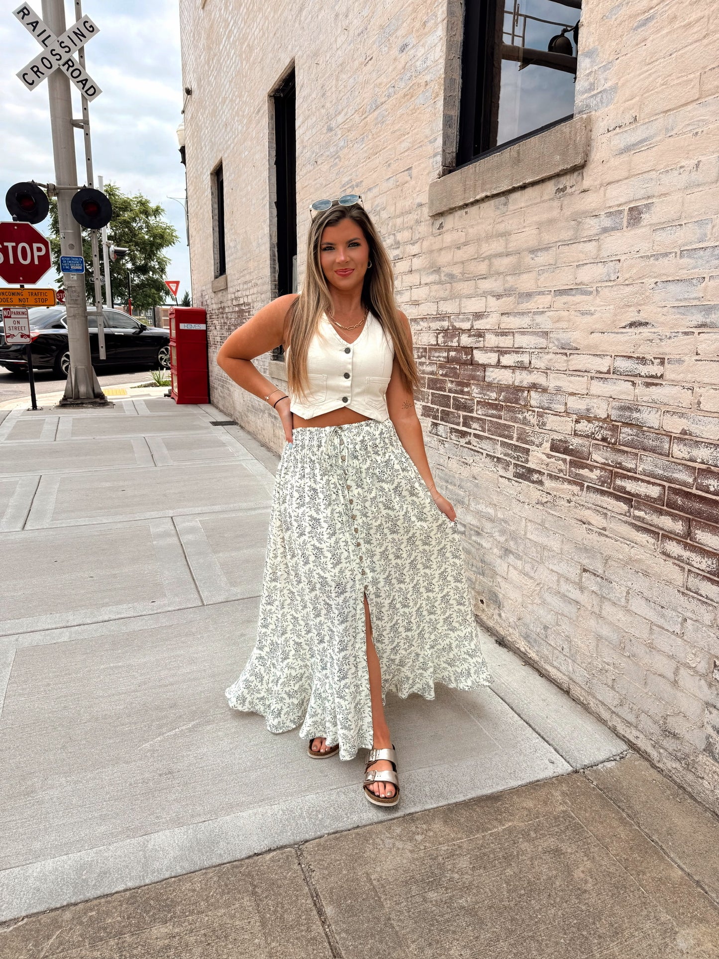 GARDEN GLOW SKIRT