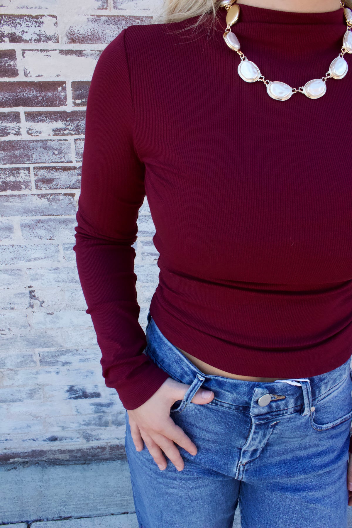 BASIC RIBBED MOCKNECK