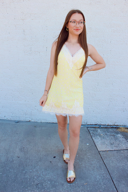 **LOVELY POLKA DOT LACE MINI**