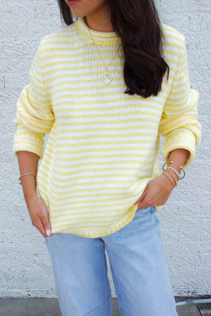 **HAPPY AND WARM SWEATER**